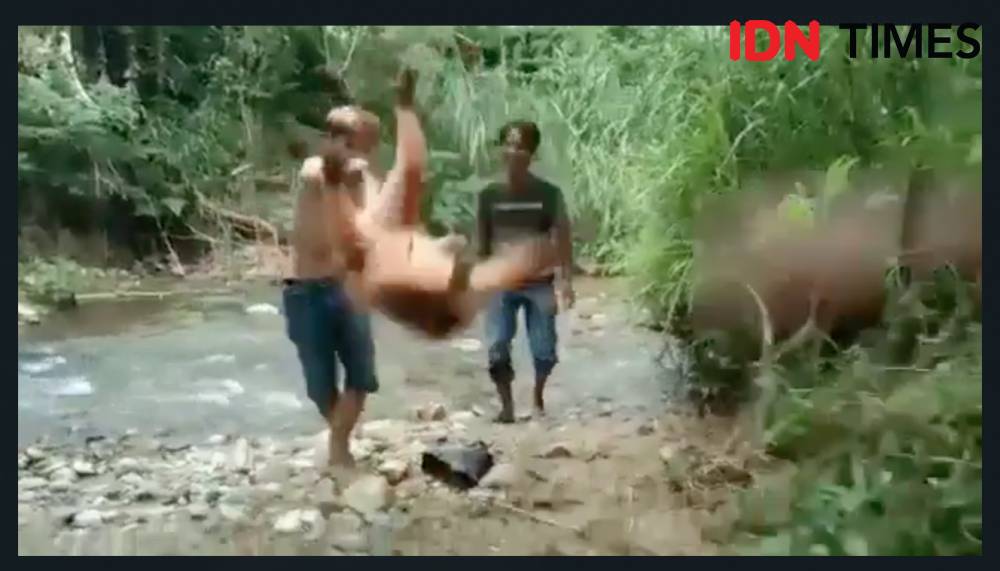Tangkapan layar empat pemuda siksa satwa dilindungi jenis simpai. IDN Times/Andri NH