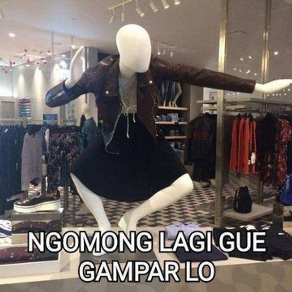 Maneken kocak. (twitter.com/AnggunMwrni)