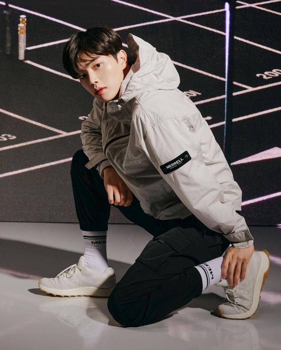 Instagram.com/songkang_b