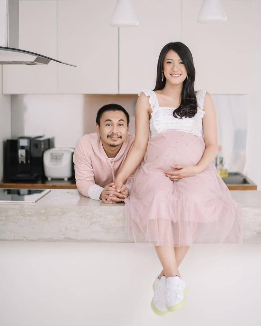 instagram.com/raditya_dika