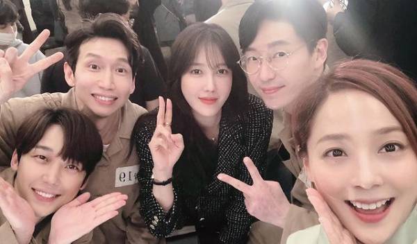 instagram.com/e.jiah