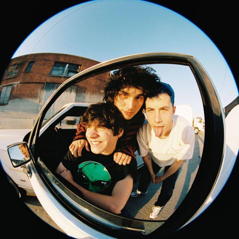 instagram.com/wallowsmusic