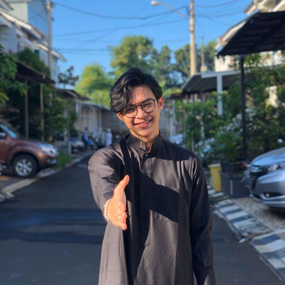 instagram.com/rey_mbayang