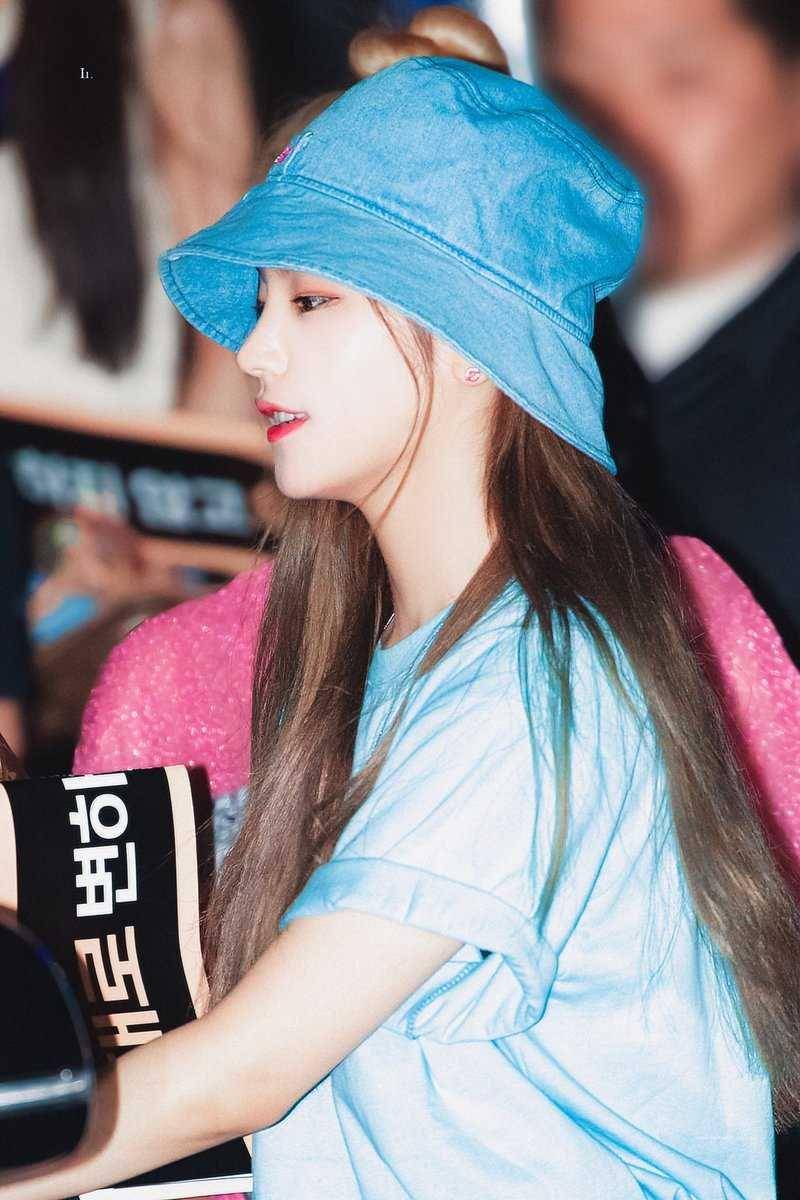 twitter.com/lunayeji