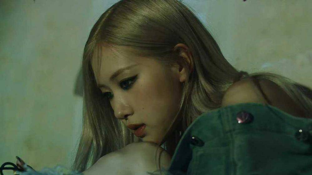 youtube.com/BLACKPINK