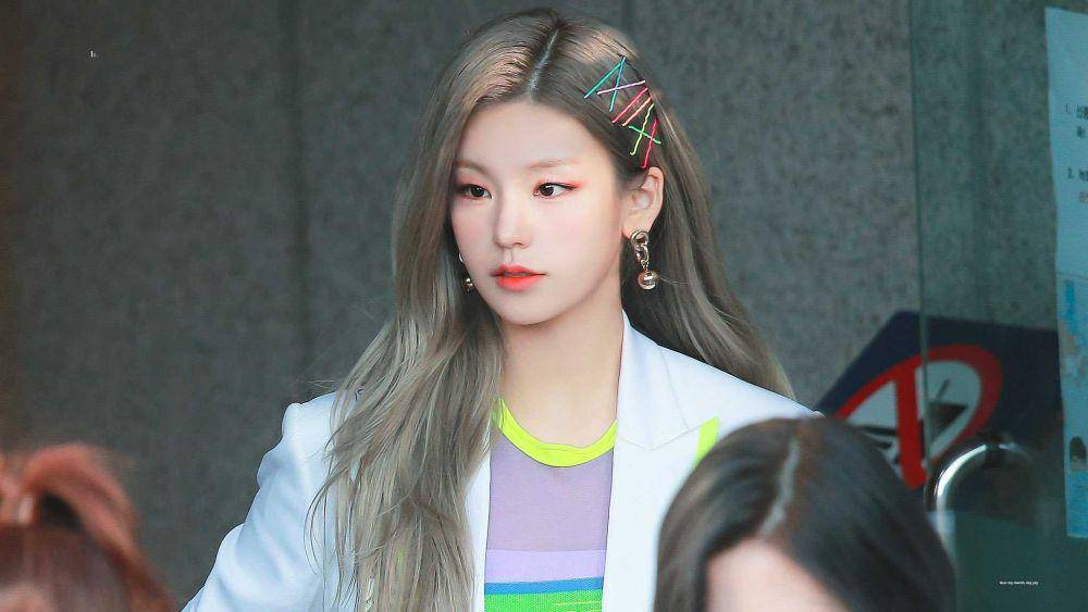 twitter.com/lunayeji