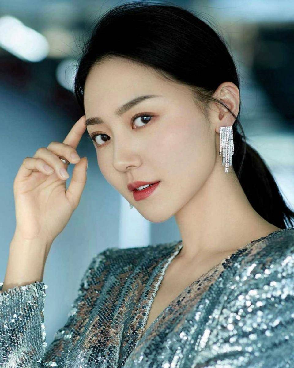 instagram.com/huangmengying.forever