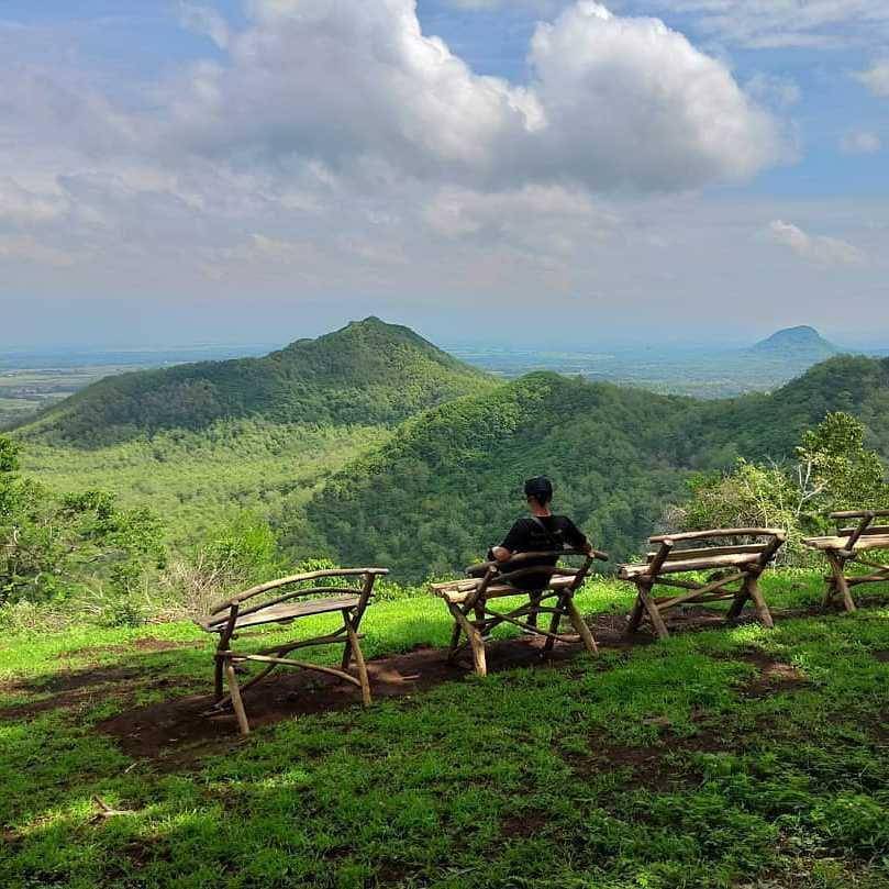 instagram.com/dolanjember