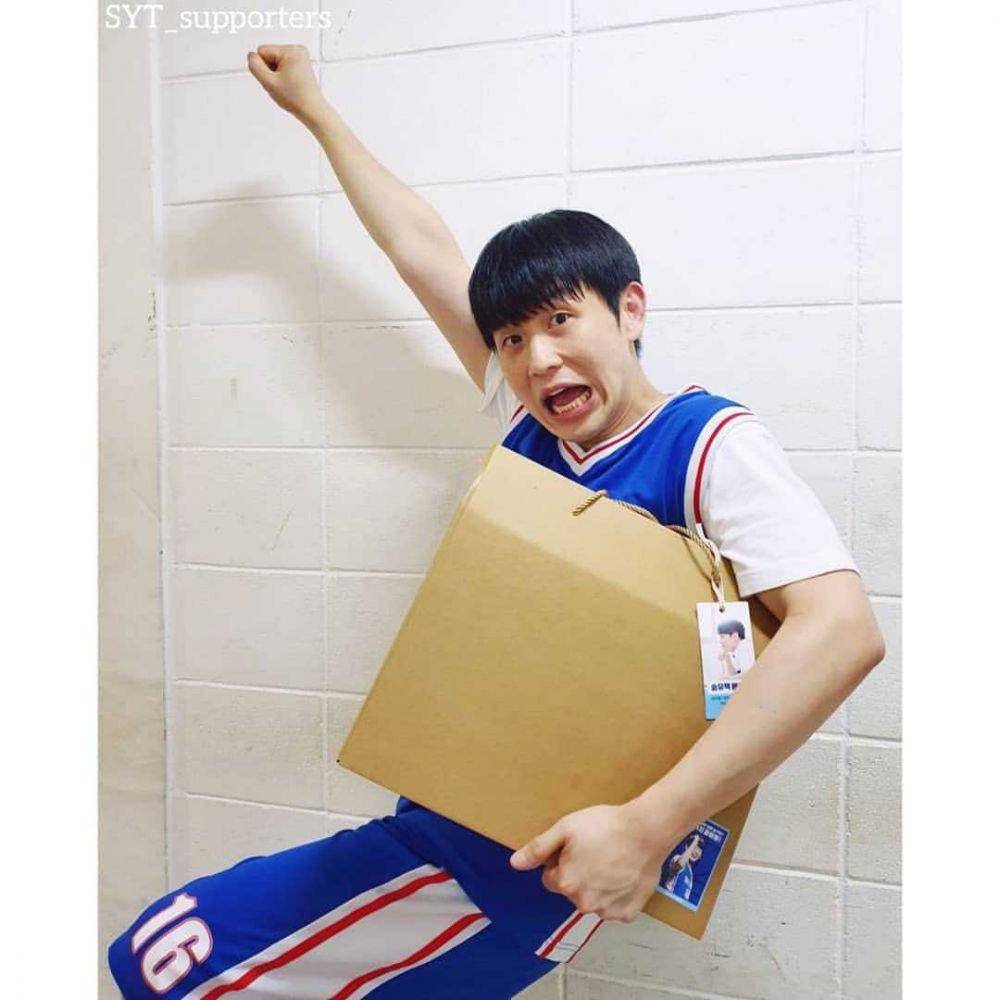 instagram.com/y_880617