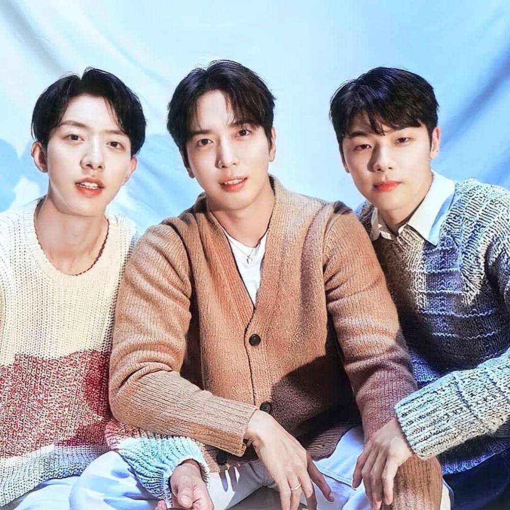 Instagram.com/cnblue_official