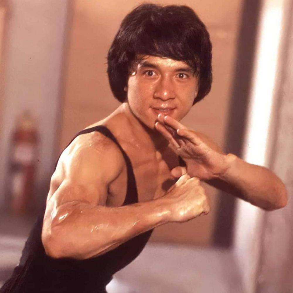 5 Film Jackie Chan yang Berhasil Tembus Box Office, Seru Abis!