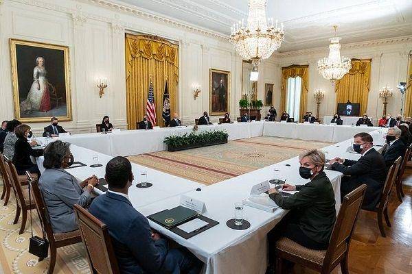 Presiden Amerika Serikat, Joe Biden, menggelar rapat kabinet di Gedung Putih pada tanggal 2 April 2021 lalu. (Instagram.com/whitehouse)