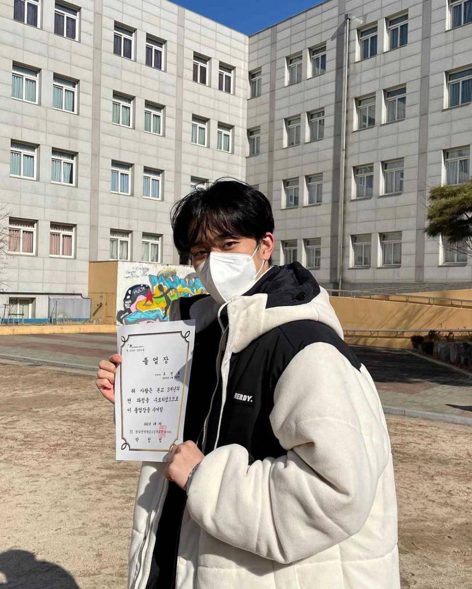instagram.com/official_yooseonho