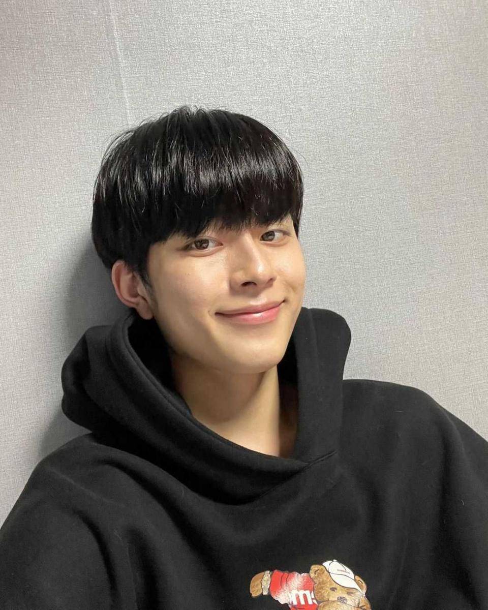 instagram.com/official_yooseonho
