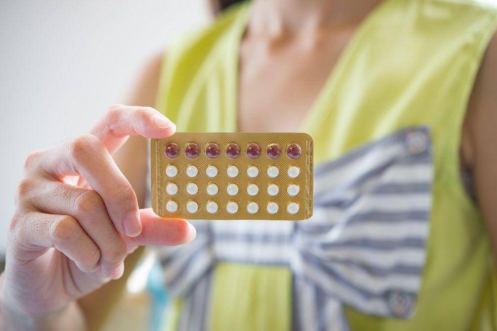 ilustrasi etinil estradiol dan levonorgestrel (freepik.com/jcomp)