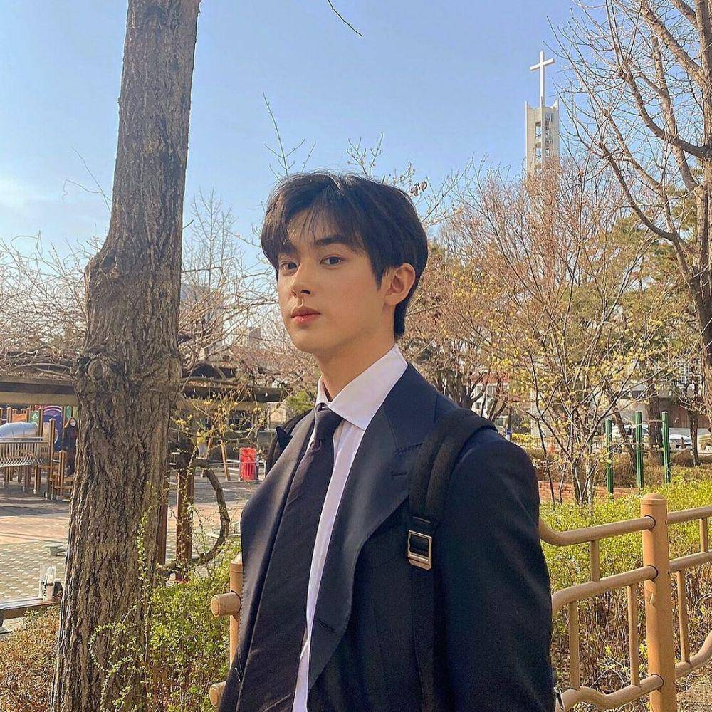 instagram.com/kimminkyu_0312