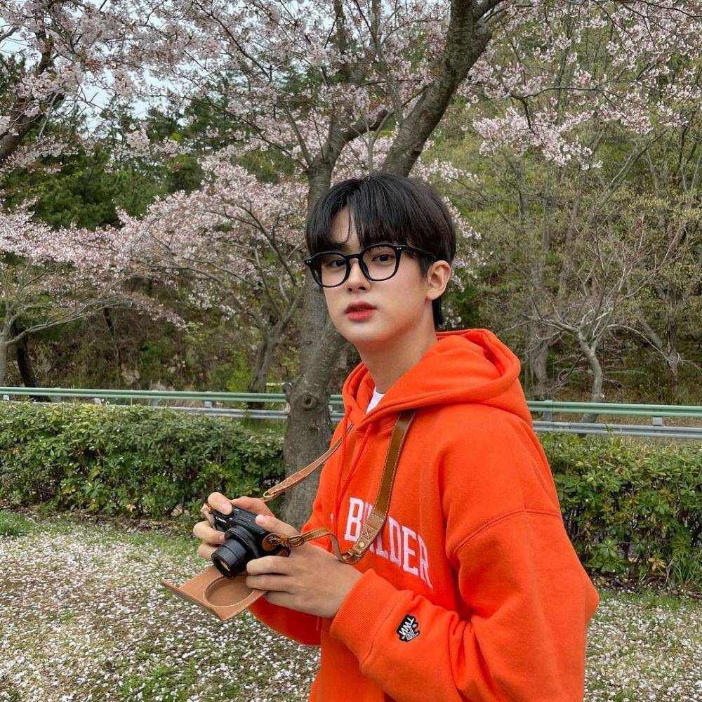 instagram.com/kimminkyu_0312