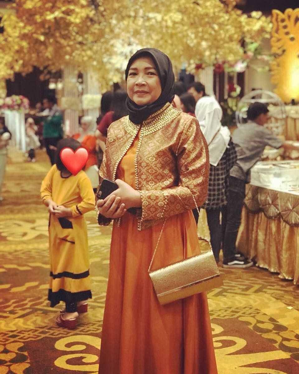 instagram.com/twinawati