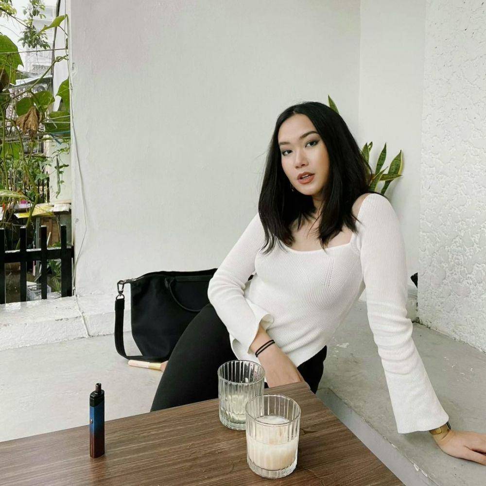 instagram.com/zanacobhita