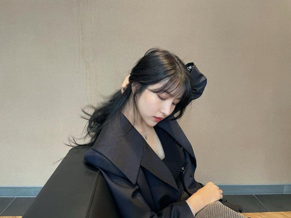Bikin Terpanah, 10 Potret Side Profile Sowon yang Flawless Abis!