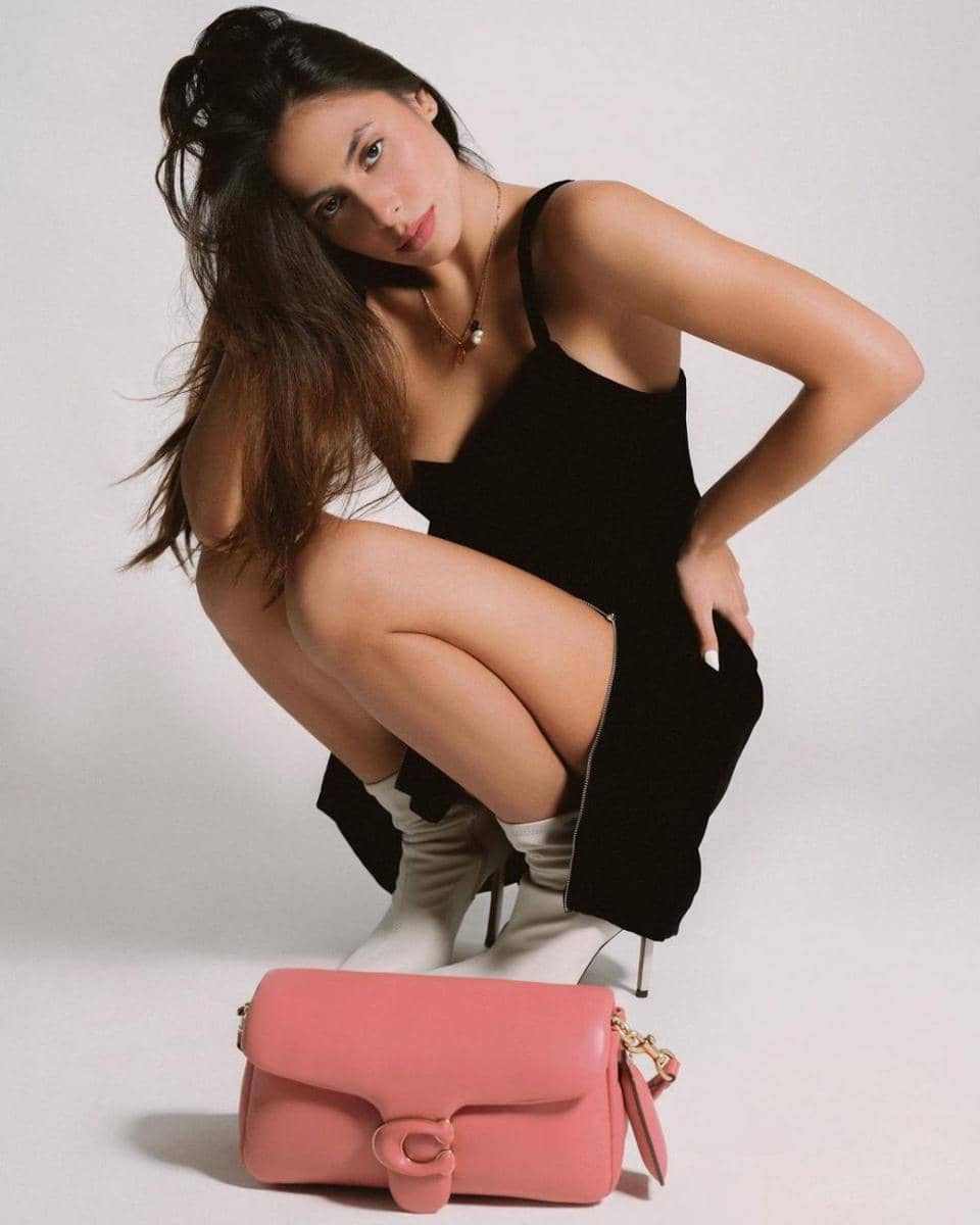 instagram.com/valerieethomas