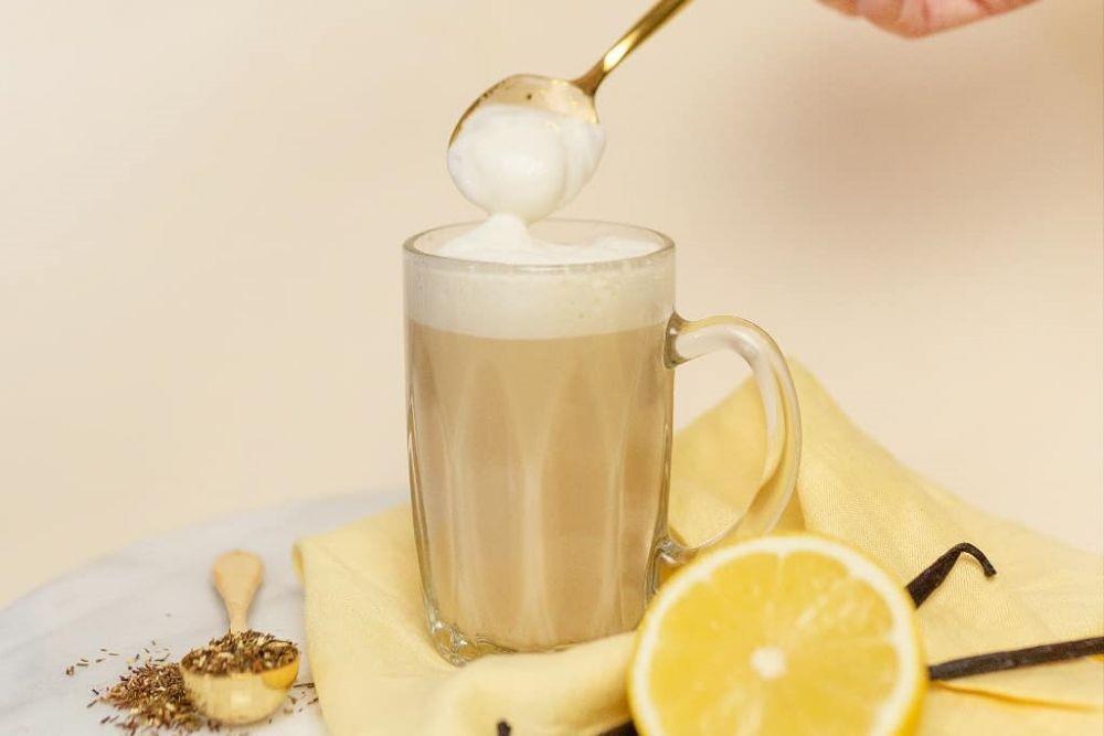 Resep Latte Meringue Lemon, Minuman Berkafein yang Unik Banget!
