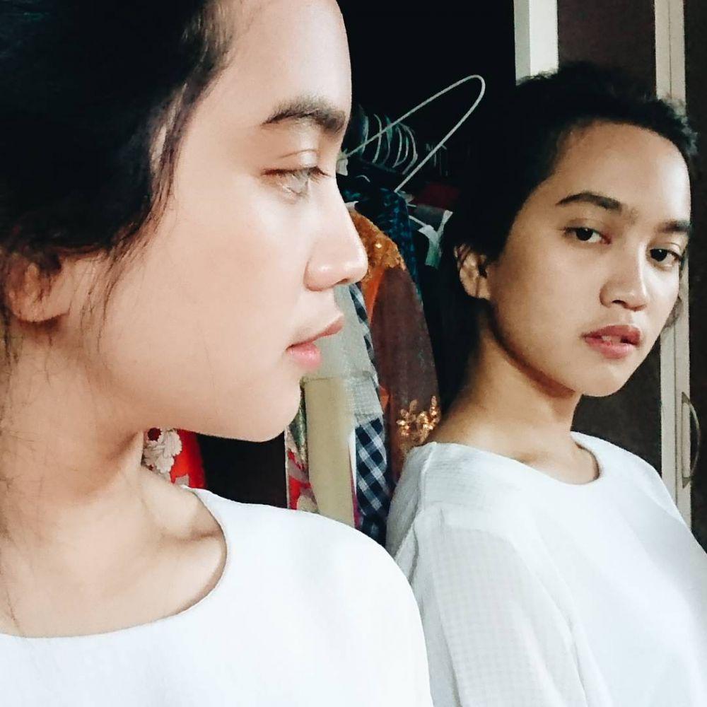 10 Potret Menawan Rachel Amanda Lakukan Mirror Selfie, Kece Banget!