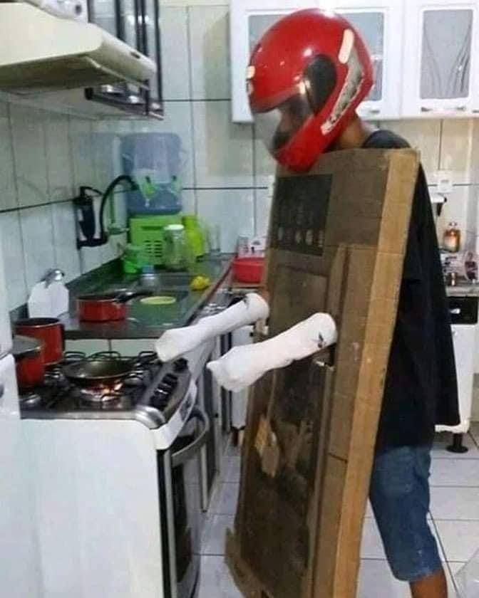 potret kocak memasak (facebook.com/Kementrian Humor Indonesia)