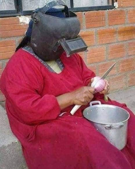 potret kocak memasak (facebook.com/Kementrian Humor Indonesia)