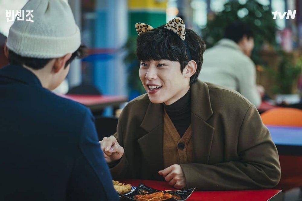 drama Korea Vincenzo (instagram.com/songjoongki.kg via dok.tvN)