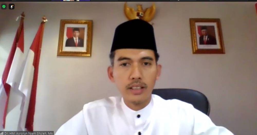 Dr. H. M. Asrorun Ni'am Sholeh, MA - Ketua Bidang Fatwa Majelis Ulama Indonesia (sc: screenshot zoom meeting)