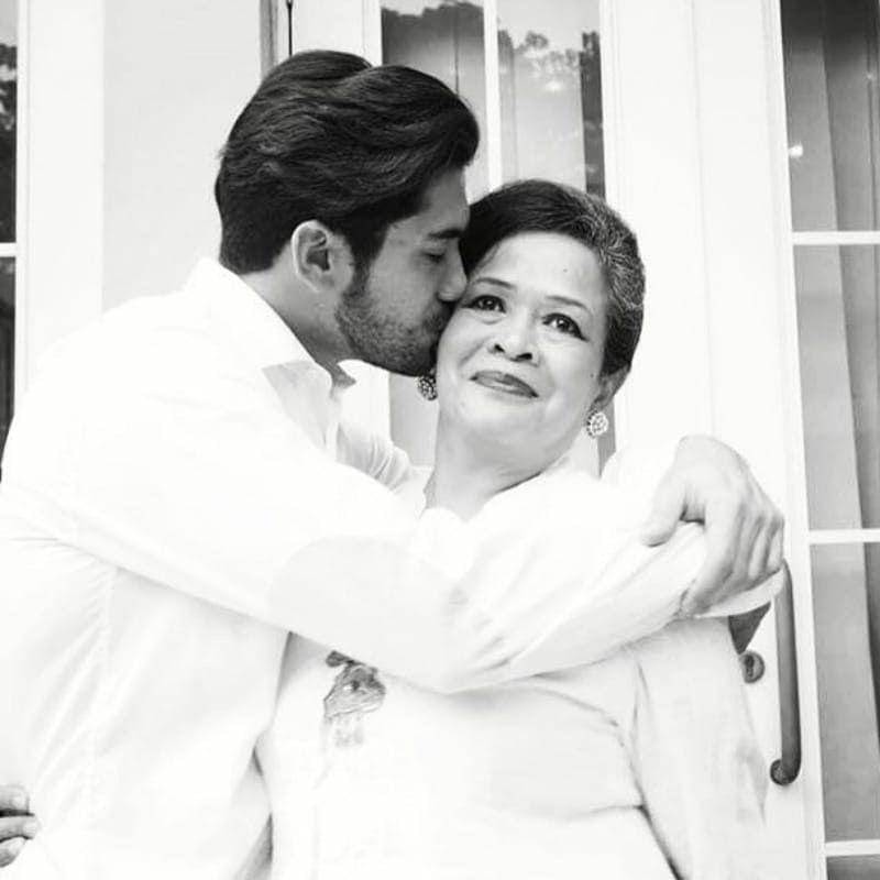 Instagram.com/officiapilarez/