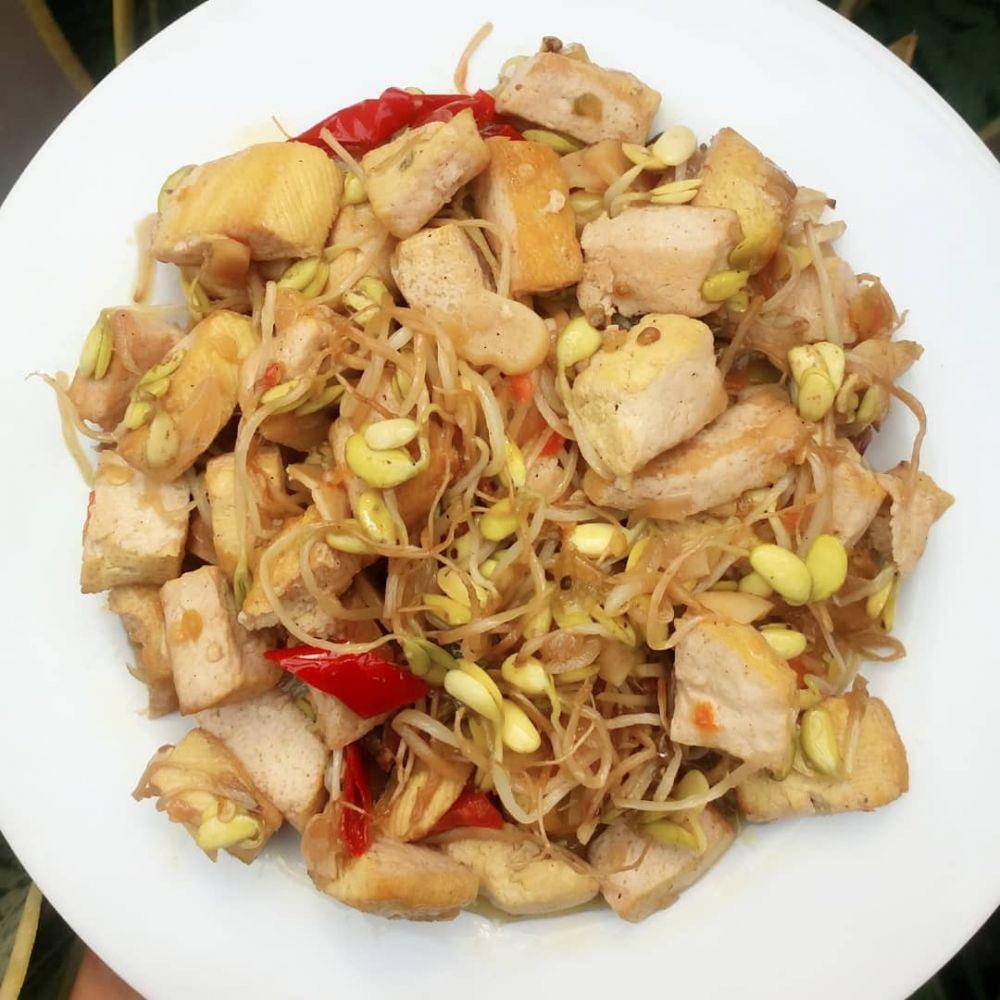 tumis tahu taoge (instagram.com/cobamasakakh)