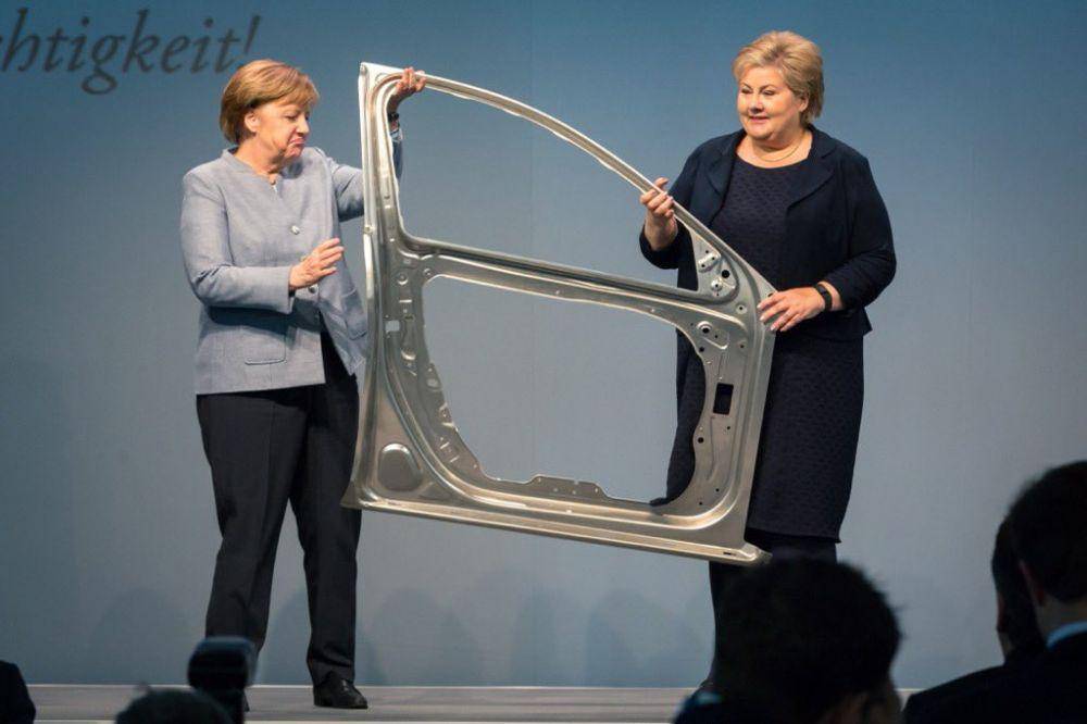 PM Norwegia Erna Solberg dan Kanselir Jerman Angela Merkel. (twitter.com/erna_solberg)