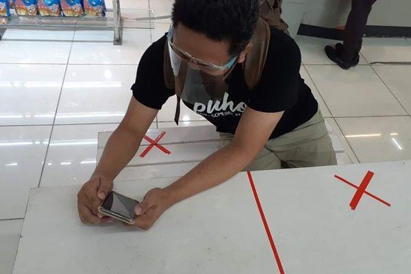 10 Potret Taati Larangan Tanda 'X' yang Bikin Ketawa Ngakak
