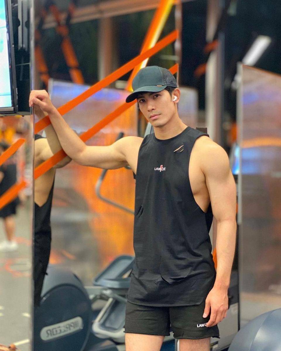 instagram.com/sonyuke