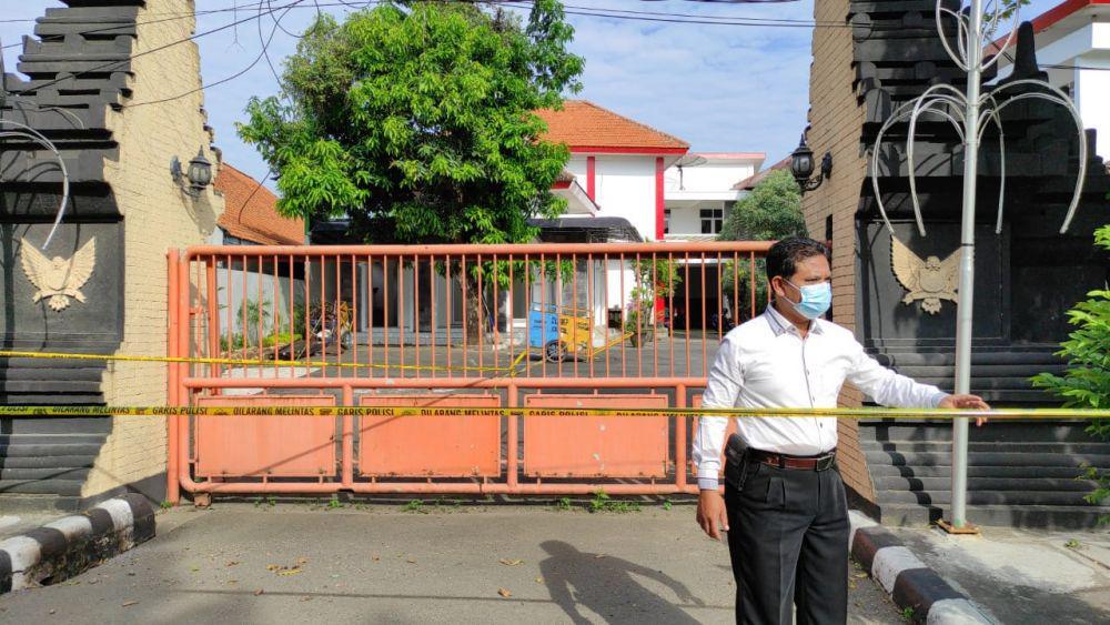 Tim jibom ledakkan tas mencurigakan di dprd kota kediri