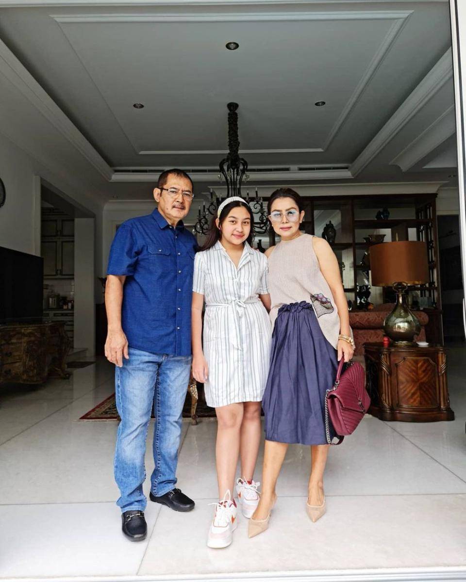 instagram.com/mayangsari_official
