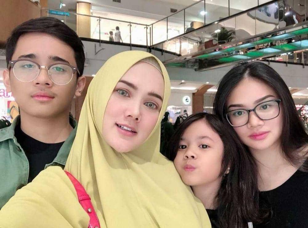 Instagram.com/mulanjameela1