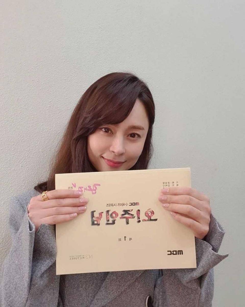 instagram.com/heejin_wooo