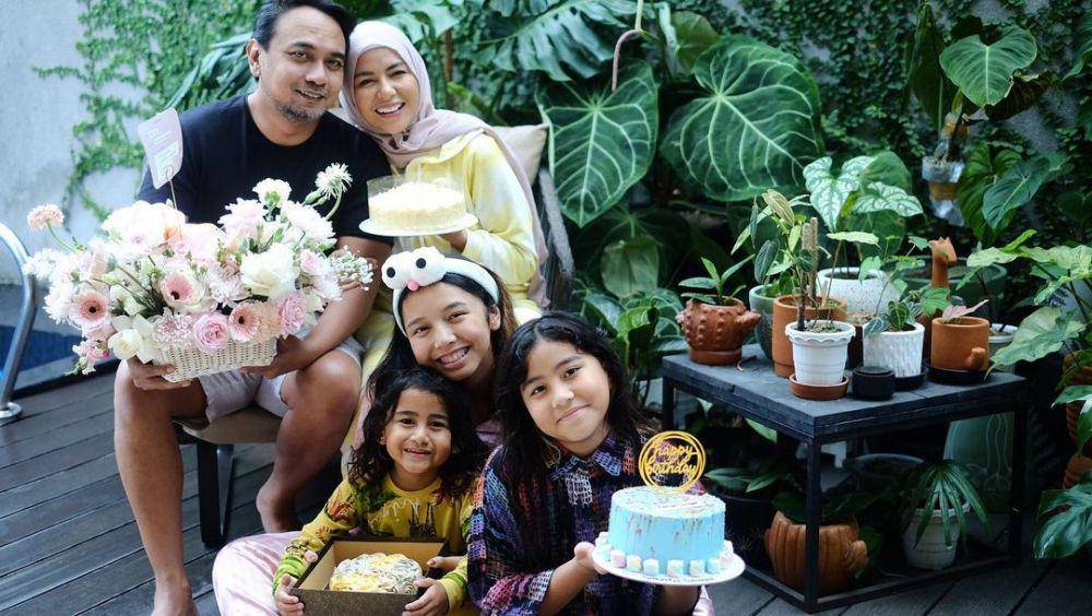 instagram.com/meisya__siregar