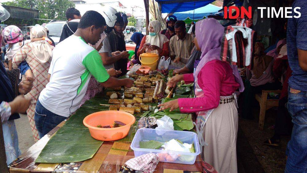 Lemang Wak Wak Hafsah di Banda Aceh (IDN Times/Muhammad Saifullah)