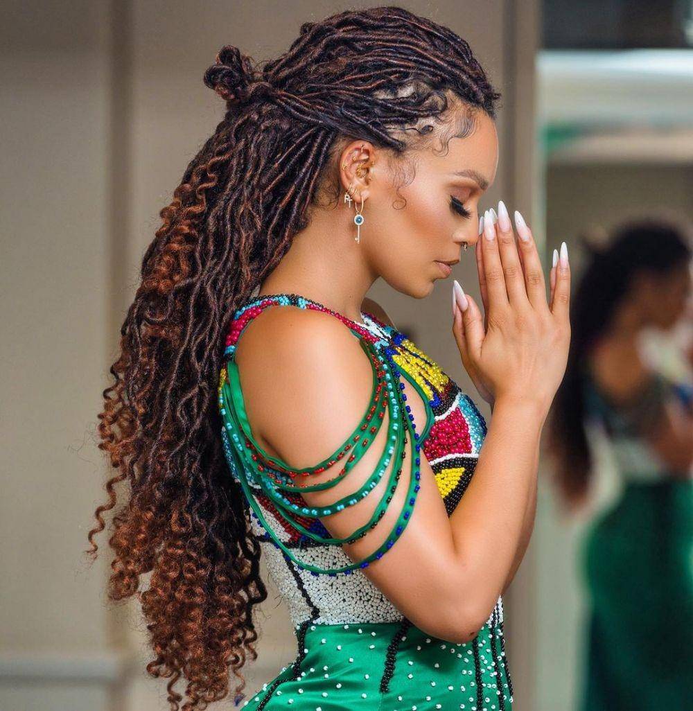 instagram.com/pearlthusi