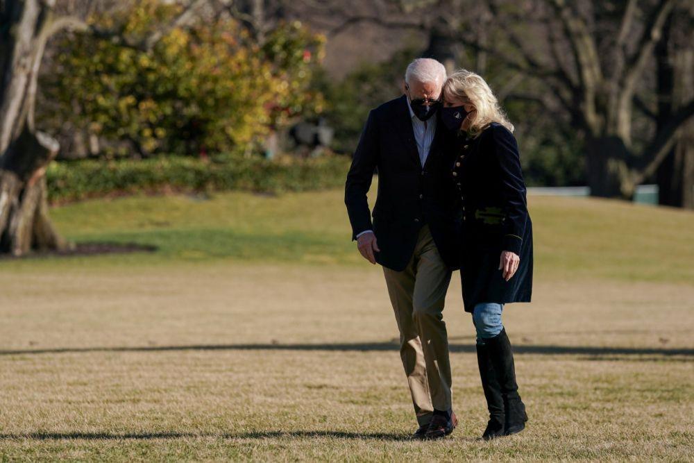 Presiden AS Joe Biden Tiba di Inggris Hadiri Pemakaman Ratu Elizabeth
