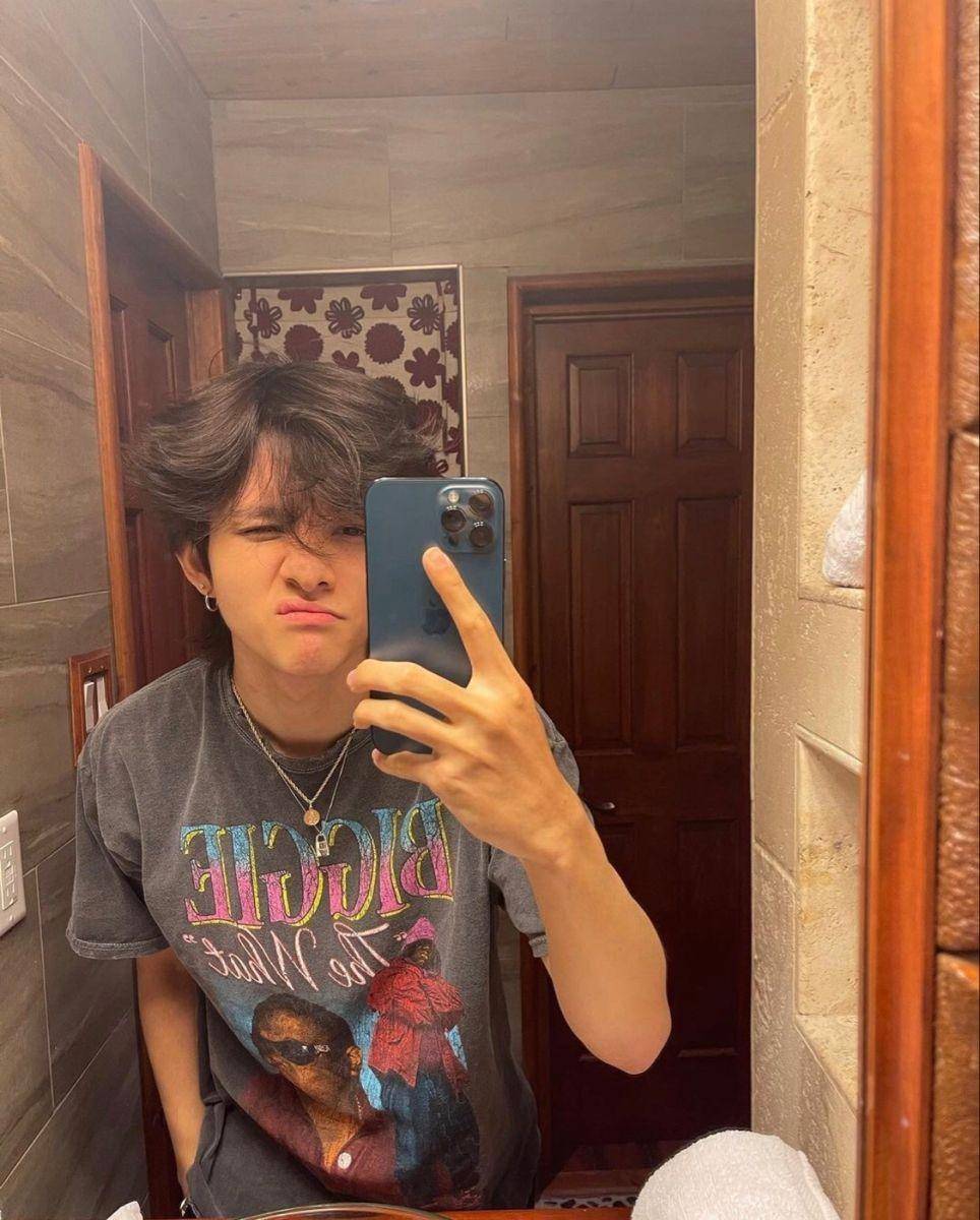 instagram.com/its_kimsamuel