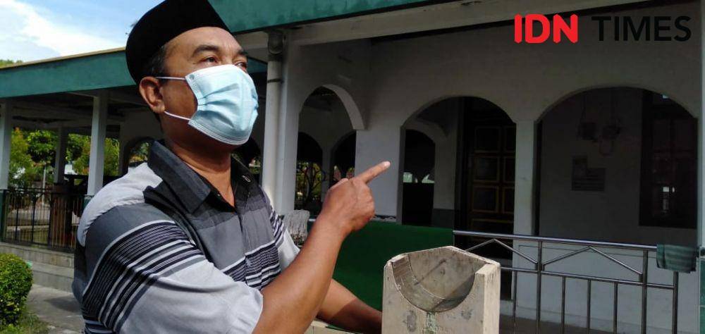 Jam Bancet di Masjid Kauman penanda waktu salat bagi jamaah di Masjid Kauman, Wijirejo, Pandak, Bantul. IDN Times/Daruwaskita