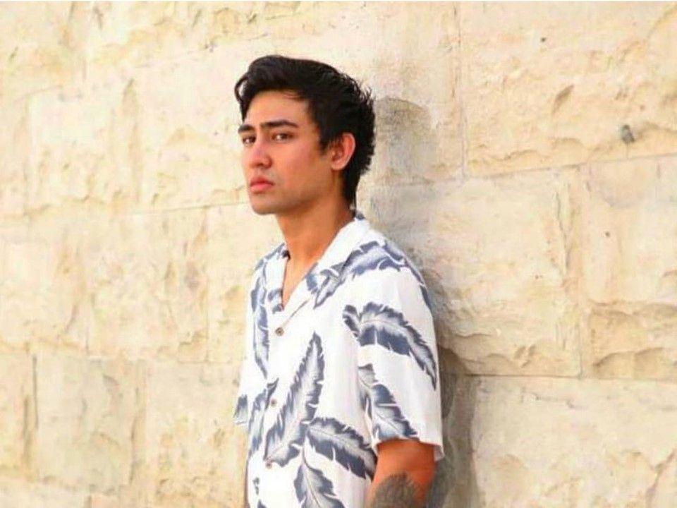10 Potret Axel Matthew, Anak Jeremy Thomas yang Sukses Jadi Aktor