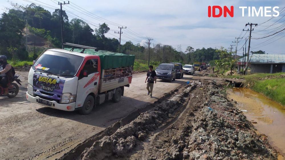 Jalur Menuju Bontang Rusak, Gubernur Kaltim Curhat Soal Ban Bocor