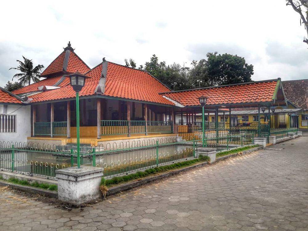 Masjid Pathok Negoro Plosokuning (instagram.com/wisnu_ismay)