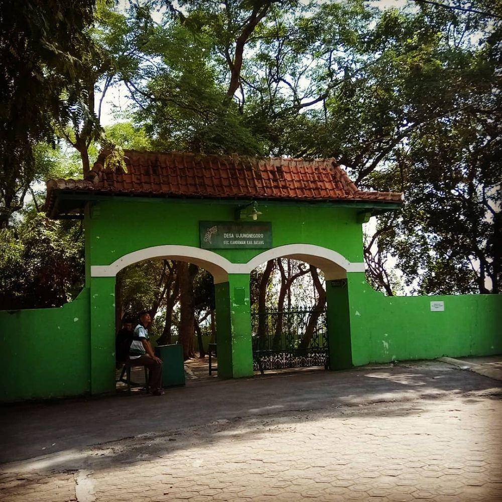 Makam Syekh Maulana Maghribi (instagram.com/rizaoemam)